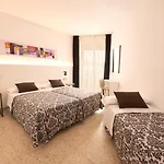 Miami - El De Siempre, Nunca Hotel