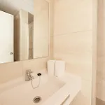 Miami - El De Siempre, Nunca Hotel