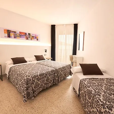 Miami - El De Siempre, Nunca Отель