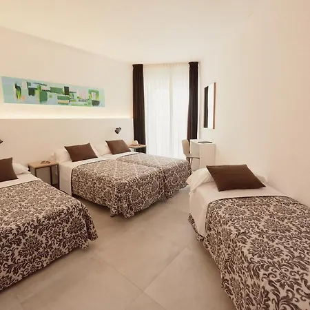 Miami - El De Siempre, Nunca Отель