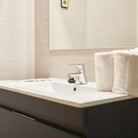 Miami - El De Siempre, Nunca Отель 3*