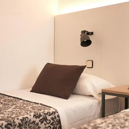 Отель Miami - El De Siempre, Nunca Калелья