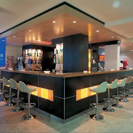 Miami - El De Siempre, Nunca Отель 3*