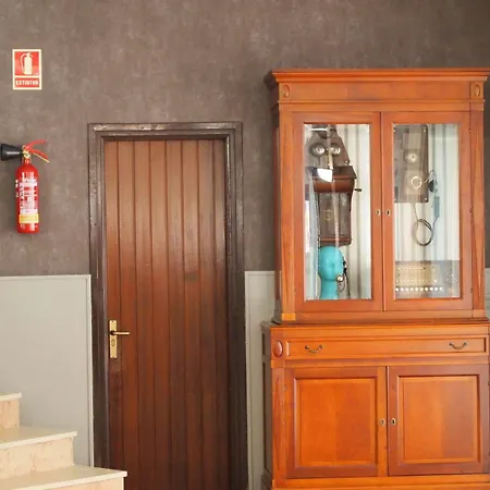 Miami - El De Siempre, Nunca 酒店 3*