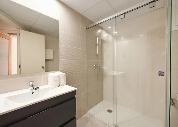 Miami - El De Siempre, Nunca Ξενοδοχείο Καλέλα